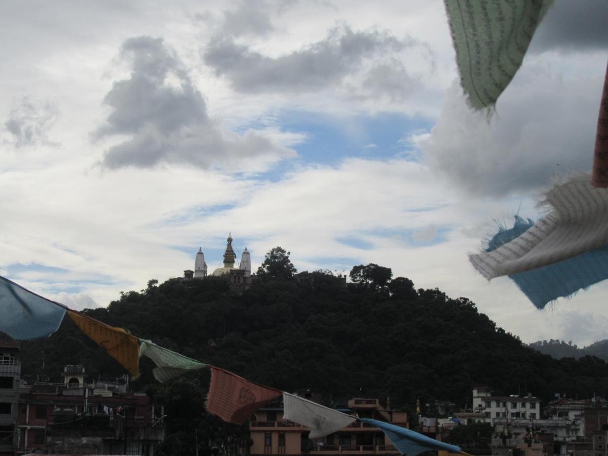 Stupa View Inn Катманду Экстерьер фото