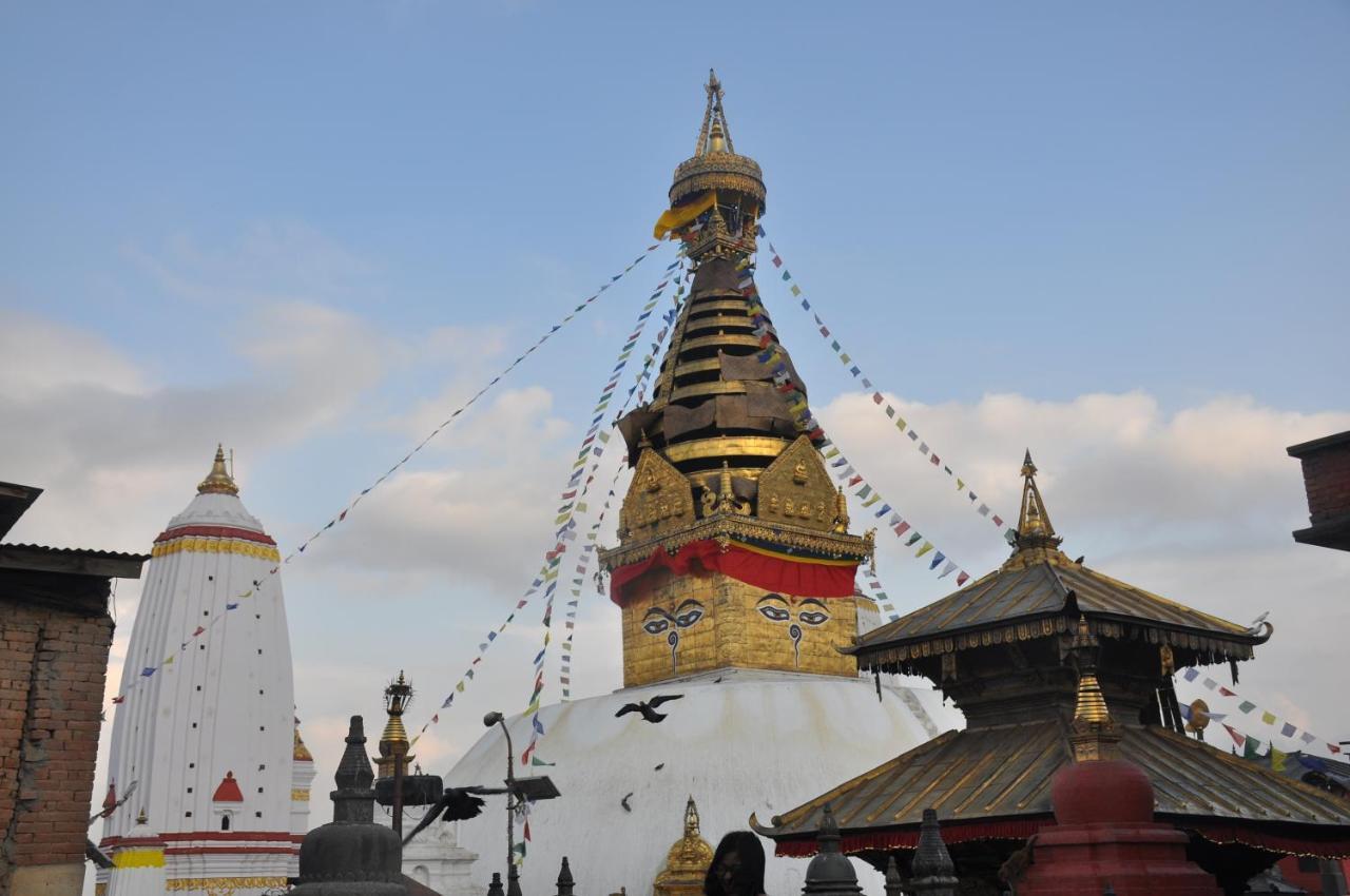 Stupa View Inn Катманду Экстерьер фото